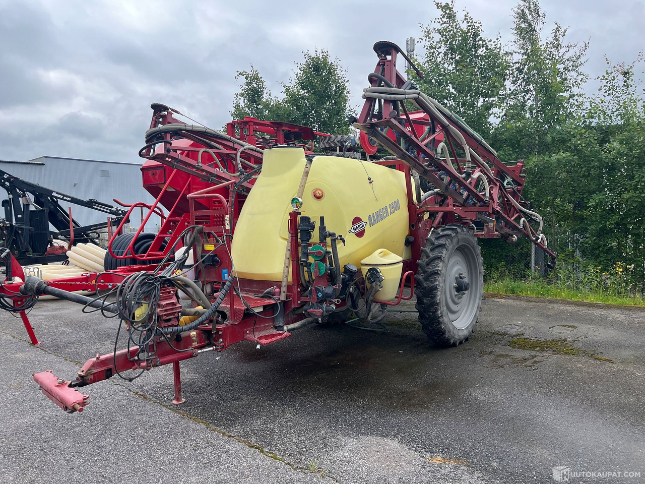 Hardi Ranger 2500, kasvinsuojeluruisku, 21m puomisto, Okraspecial, 2012, Salo - Maquinaria agrícola: foto 2 Hardi Ranger 2500, kasvinsuojeluruisku, 21m puomisto, Okraspecial, 2012, Salo - Maquinaria agrícola: foto 2