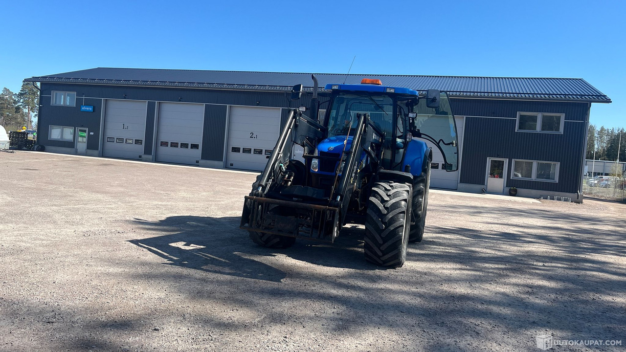 New Holland T6070, 2009, Loviisa - Maquinaria agrícola: foto 3 New Holland T6070, 2009, Loviisa - Maquinaria agrícola: foto 3