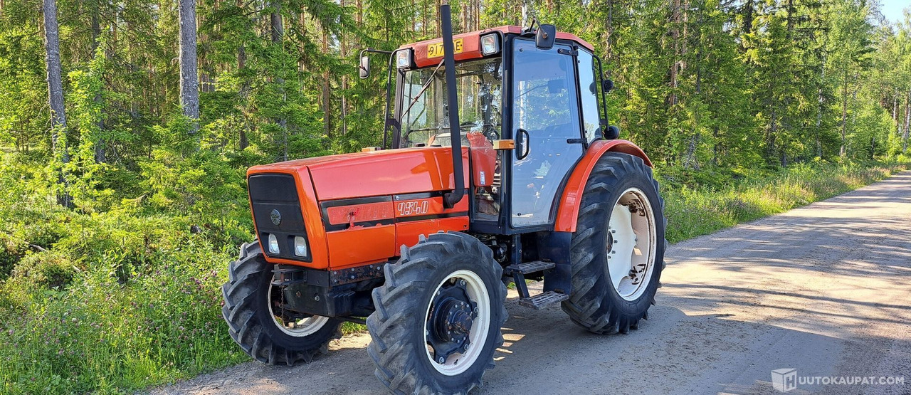 Zetor 9540 Turbo, 1996, 4.2 l, Diesel, 3 542 h Traktori, Kruunupyy - Maquinaria agrícola: foto 1 Zetor 9540 Turbo, 1996, 4.2 l, Diesel, 3 542 h Traktori, Kruunupyy - Maquinaria agrícola: foto 1