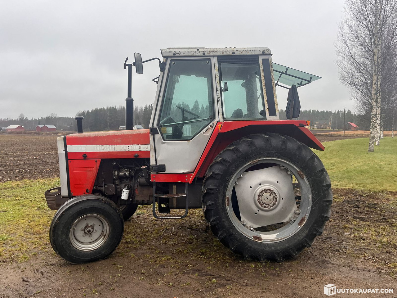 Massey Ferguson 675, tractor, 6,500 h, 1983, Hämeenlinna - Tractor: foto 4 Massey Ferguson 675, tractor, 6,500 h, 1983, Hämeenlinna - Tractor: foto 4