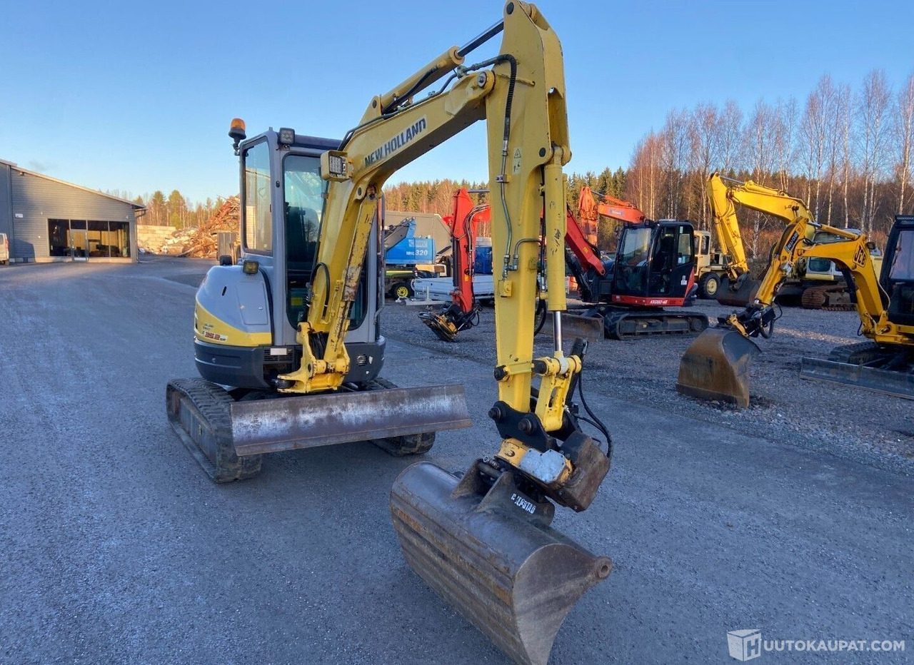 New Holland E 35.2sr, 2006, Diesel, 4 964 h Kaivinkone, Virrat - Miniexcavadora: foto 2 New Holland E 35.2sr, 2006, Diesel, 4 964 h Kaivinkone, Virrat - Miniexcavadora: foto 2
