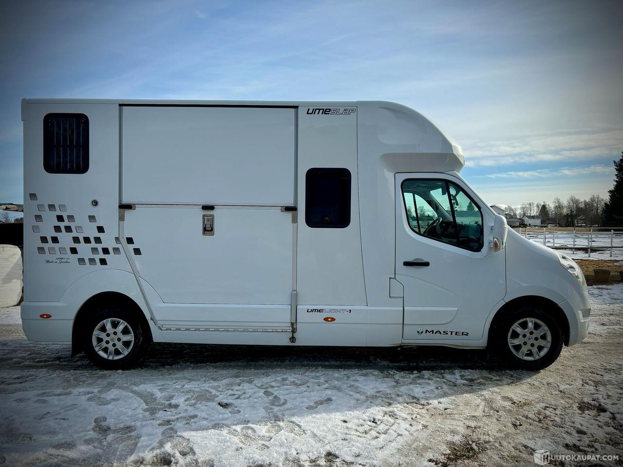 Renault Master Umesläp Hevoskuljetusauto, 2018, Ylivieska - Autocaravana perfilada: foto 3 Renault Master Umesläp Hevoskuljetusauto, 2018, Ylivieska - Autocaravana perfilada: foto 3