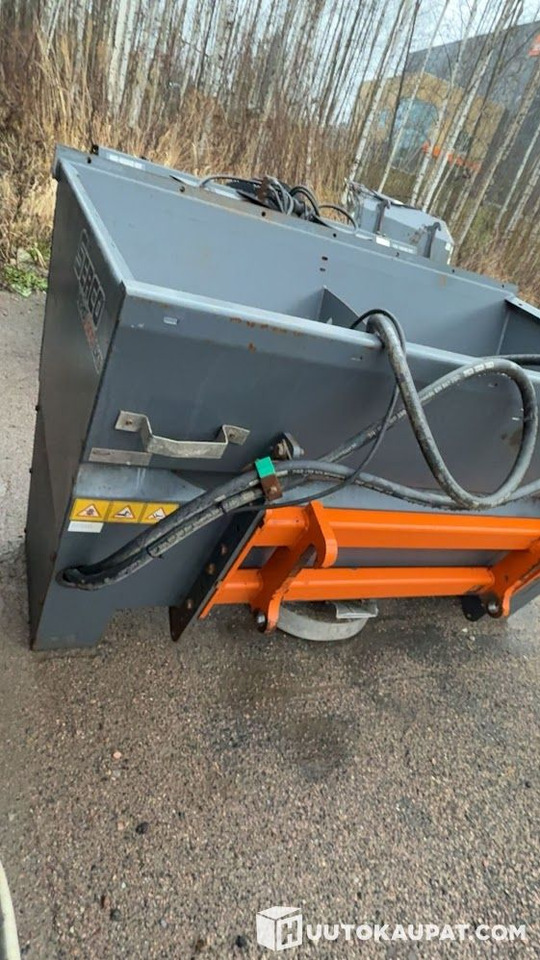 Serco Vilho 1500 LKS Plate Grit Spreader, 2019, Somero - Esparcidor de sal: foto 2 Serco Vilho 1500 LKS Plate Grit Spreader, 2019, Somero - Esparcidor de sal: foto 2