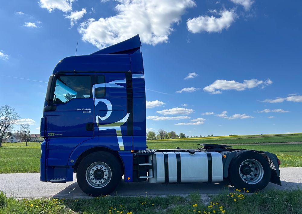 MAN TGS 18.440 NAUKA JAZDY ELKA AUTOMAT 4x2 STANDARD 315/70r22.5 SUPER STAN TGX 470 460 420 430 500 510 400 360 410 - Cabeza tractora: foto 1 MAN TGS 18.440 NAUKA JAZDY ELKA AUTOMAT 4x2 STANDARD 315/70r22.5 SUPER STAN TGX 470 460 420 430 500 510 400 360 410 - Cabeza tractora: foto 1