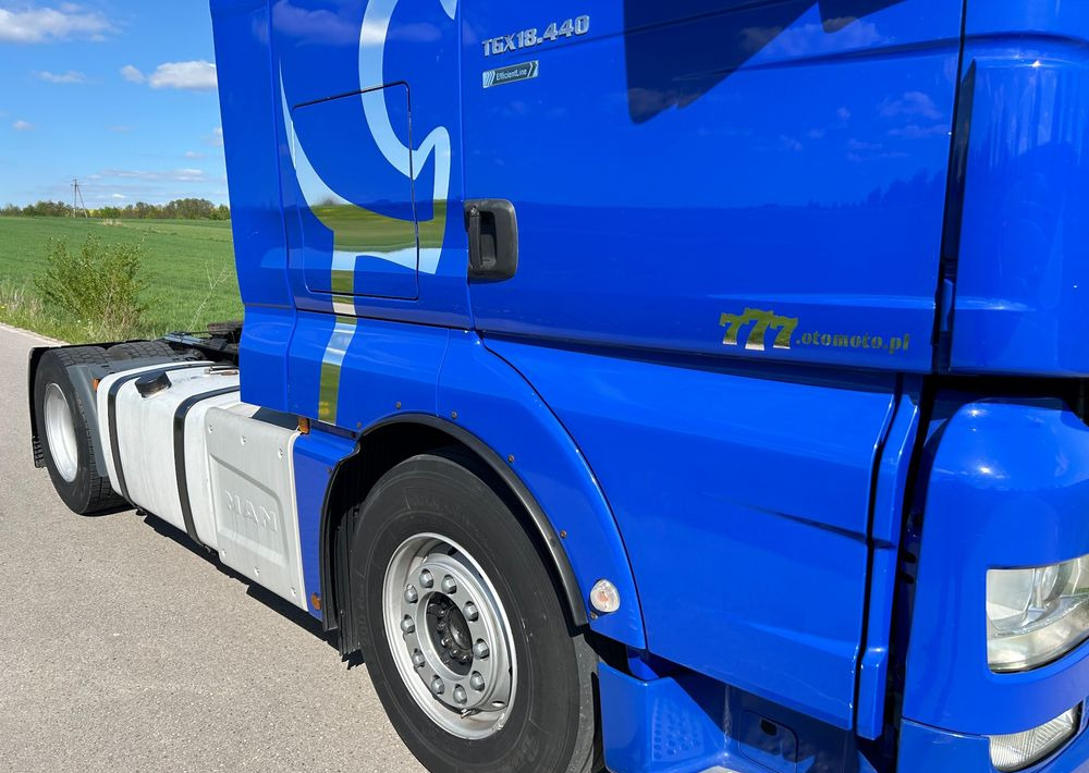 MAN TGS 18.440 NAUKA JAZDY ELKA AUTOMAT 4x2 STANDARD 315/70r22.5 SUPER STAN TGX 470 460 420 430 500 510 400 360 410 - Cabeza tractora: foto 3 MAN TGS 18.440 NAUKA JAZDY ELKA AUTOMAT 4x2 STANDARD 315/70r22.5 SUPER STAN TGX 470 460 420 430 500 510 400 360 410 - Cabeza tractora: foto 3