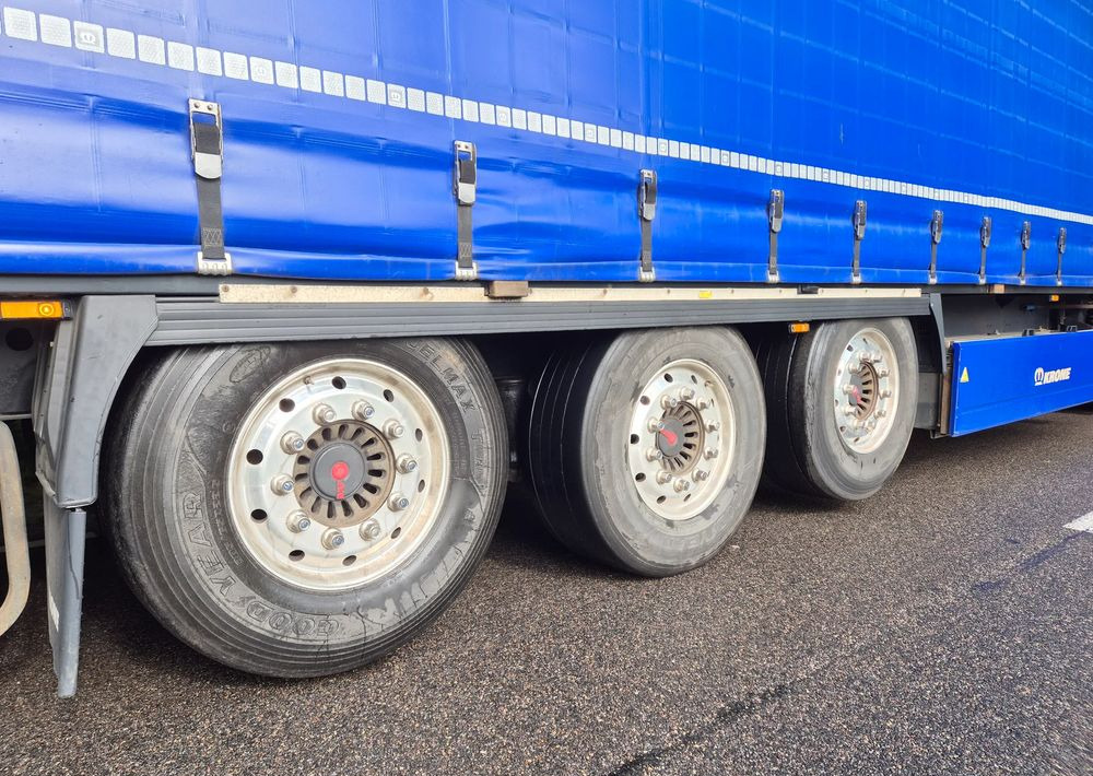 Krone UNIKAT ! TOP1 saf STANDARD 2019 ALUFELGI 2X podnoszona oś / STAN BARDZO DOBRY / OD PIERWSZEGO WŁAŚCICIELA / PALECIARA / TOP - Semirremolque lona: foto 5 Krone UNIKAT ! TOP1 saf STANDARD 2019 ALUFELGI 2X podnoszona oś / STAN BARDZO DOBRY / OD PIERWSZEGO WŁAŚCICIELA / PALECIARA / TOP - Semirremolque lona: foto 5