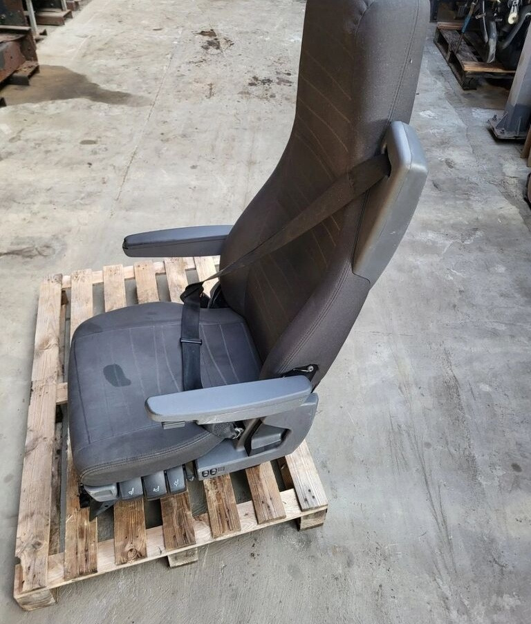 Scania R Euro 6 2189660 Scania R Euro 6 2189660 truck - Asiento para Camión: foto 1 Scania R Euro 6 2189660 Scania R Euro 6 2189660 truck - Asiento para Camión: foto 1