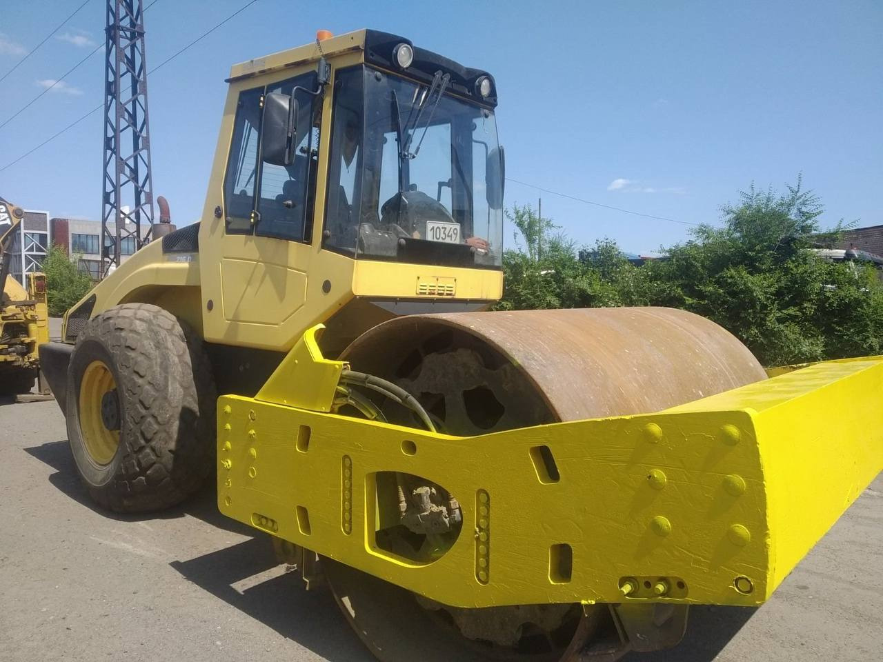 BOMAG BW 216 DH-4 - Compactador: foto 1 BOMAG BW 216 DH-4 - Compactador: foto 1