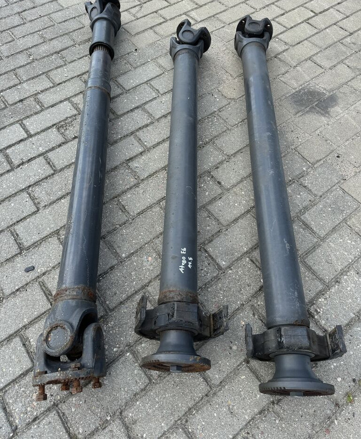 Mercedes-Benz WAŁ PĘDNY NAPĘDOWY 3 CZĘSCIOWY MERCEDES ATEGO III 17.5 - Eje y piezas para Camión: foto 2 Mercedes-Benz WAŁ PĘDNY NAPĘDOWY 3 CZĘSCIOWY MERCEDES ATEGO III 17.5 - Eje y piezas para Camión: foto 2