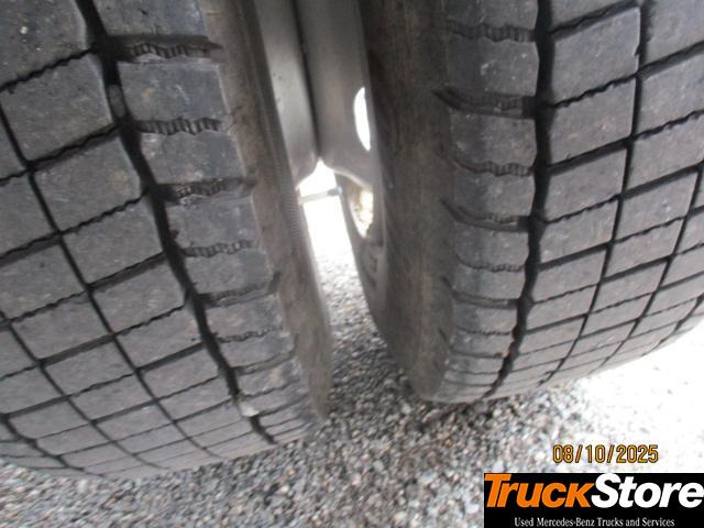 FUSO Canter 7C15 - Camión multibasculante: foto 2 FUSO Canter 7C15 - Camión multibasculante: foto 2