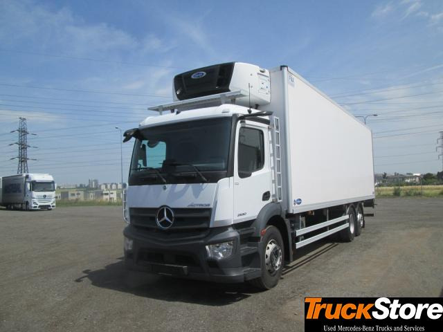 Mercedes-Benz Antos 2530 L - Camión frigorífico: foto 1 Mercedes-Benz Antos 2530 L - Camión frigorífico: foto 1