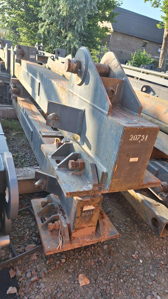 LIEBHERR Unterwagen 256HC - Grúa: foto 2 LIEBHERR Unterwagen 256HC - Grúa: foto 2