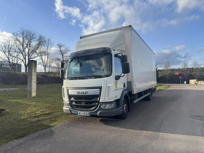 DAF LF 210 FA - Camión caja cerrada: foto 2 DAF LF 210 FA - Camión caja cerrada: foto 2