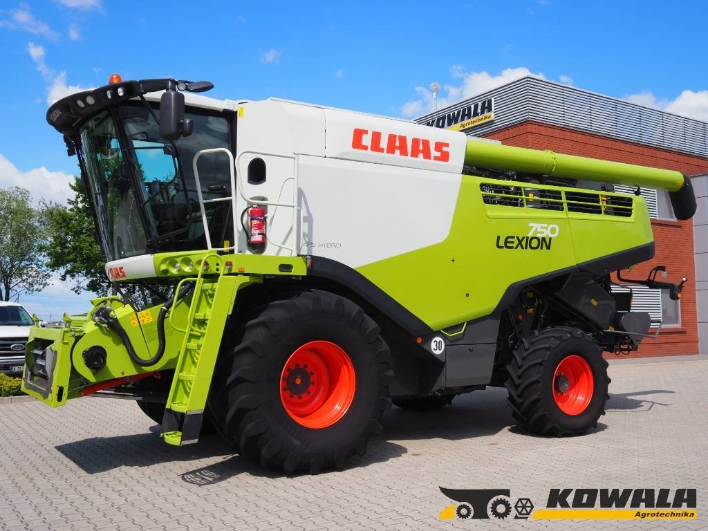 Claas Lexion 750 GPS + V930 - Cosechadora de granos: foto 1 Claas Lexion 750 GPS + V930 - Cosechadora de granos: foto 1