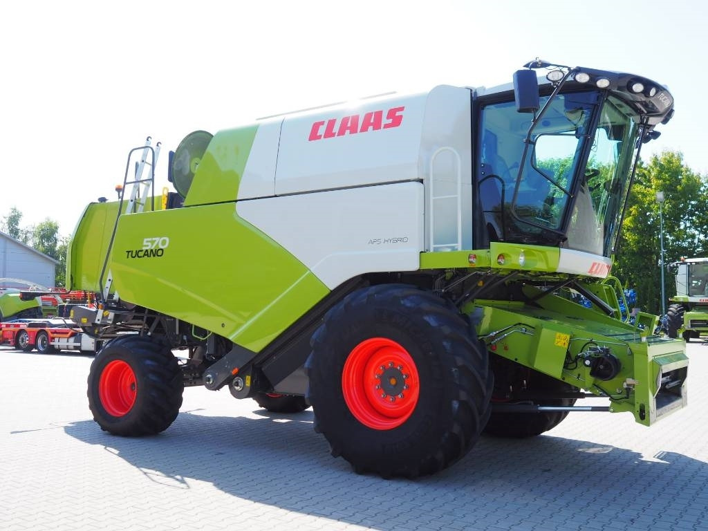 Claas Tucano 570 + V770 - Cosechadora de granos: foto 4 Claas Tucano 570 + V770 - Cosechadora de granos: foto 4