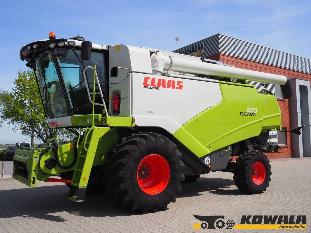 Claas Tucano 570 + V770 - Cosechadora de granos: foto 1 Claas Tucano 570 + V770 - Cosechadora de granos: foto 1