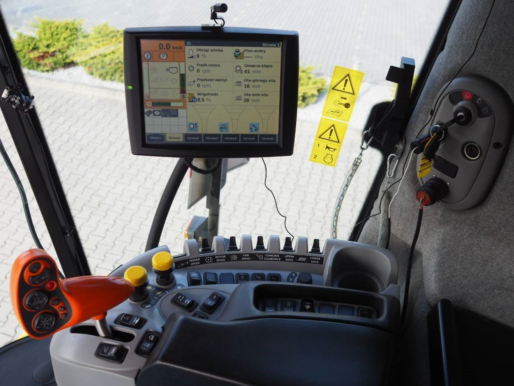 Leasing de New Holland CR 9090 SmartTrax 4WD + VF 10,7 m  New Holland CR 9090 SmartTrax 4WD + VF 10,7 m: foto 6