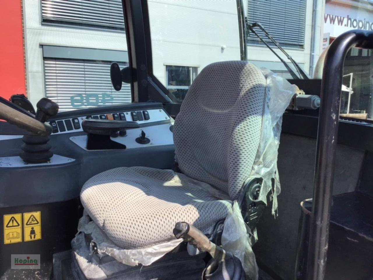 Cargadora de ruedas JCB 409: foto 10