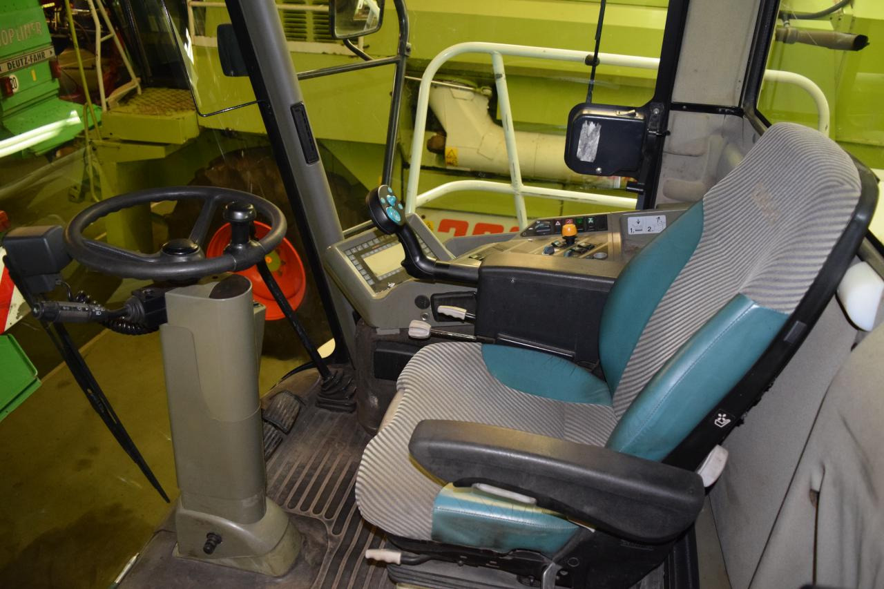 Cosechadora de forraje CLAAS Jaguar 900: foto 9