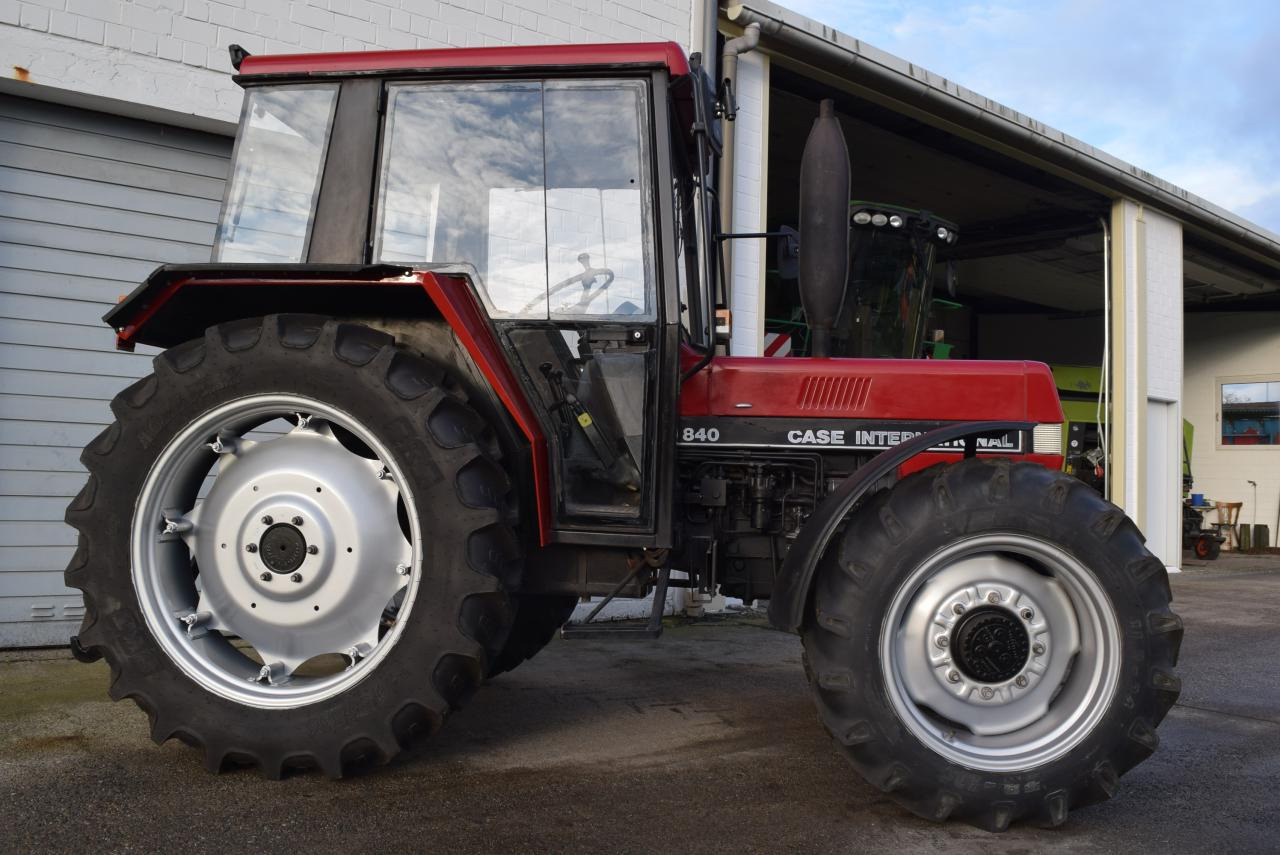 Case-IH 840 - Tractor: foto 1 Case-IH 840 - Tractor: foto 1
