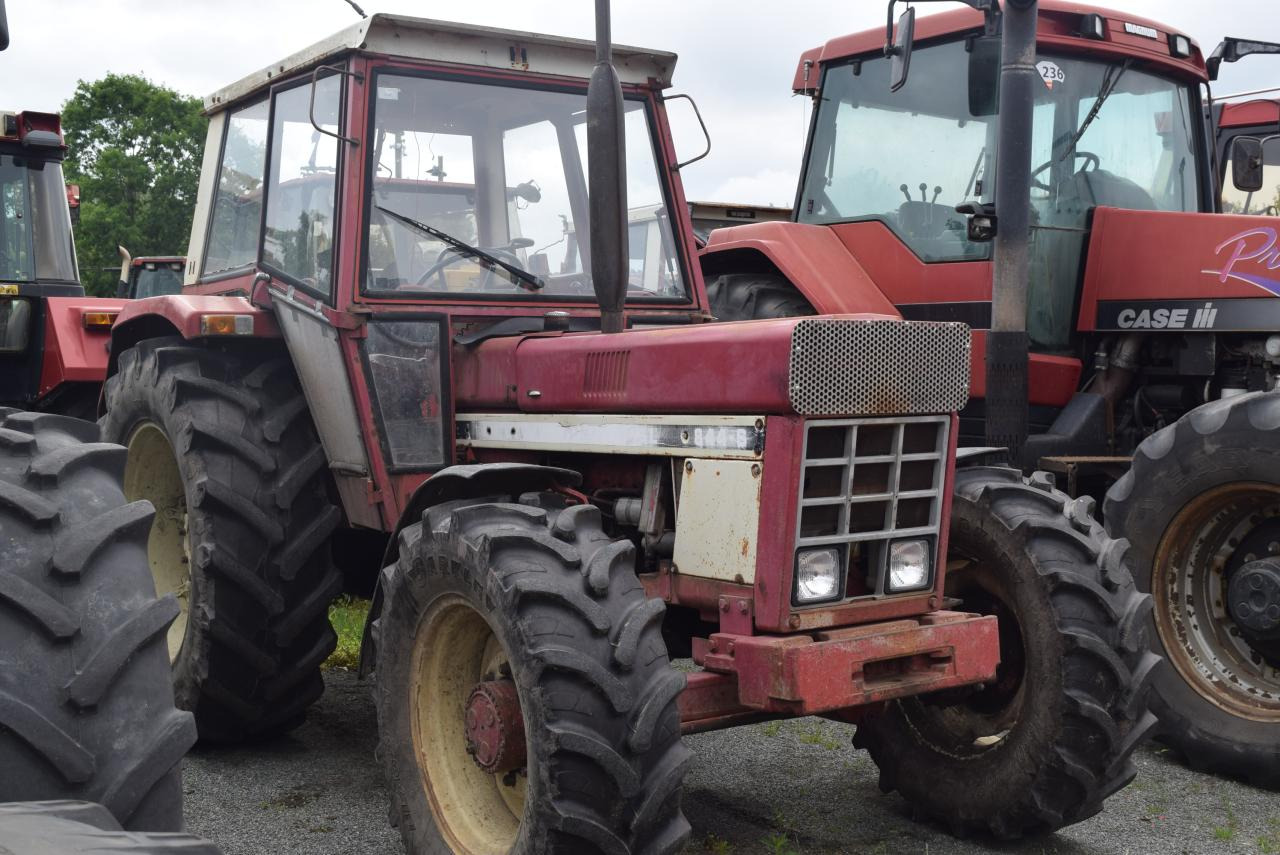 Case-IH 844 A/S - Tractor: foto 2 Case-IH 844 A/S - Tractor: foto 2