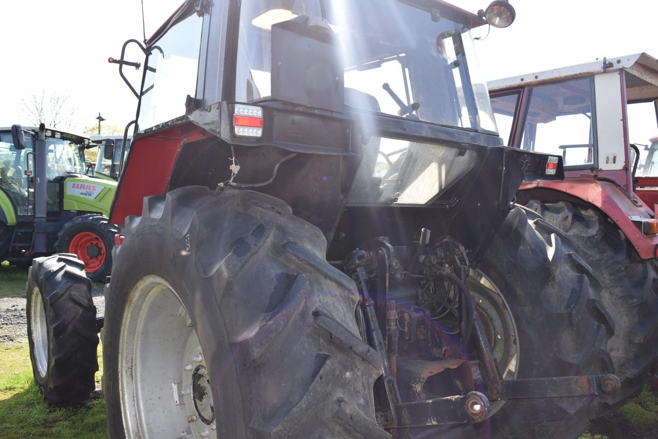 Case-IH 844 XLN - Tractor: foto 3 Case-IH 844 XLN - Tractor: foto 3