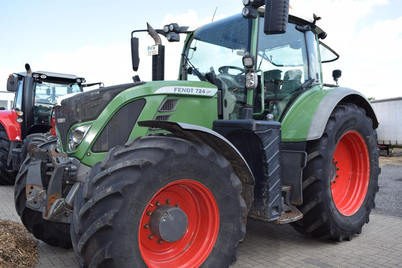 Fendt 724 Vario TMS SCR ProfiPlus - Tractor: foto 2 Fendt 724 Vario TMS SCR ProfiPlus - Tractor: foto 2