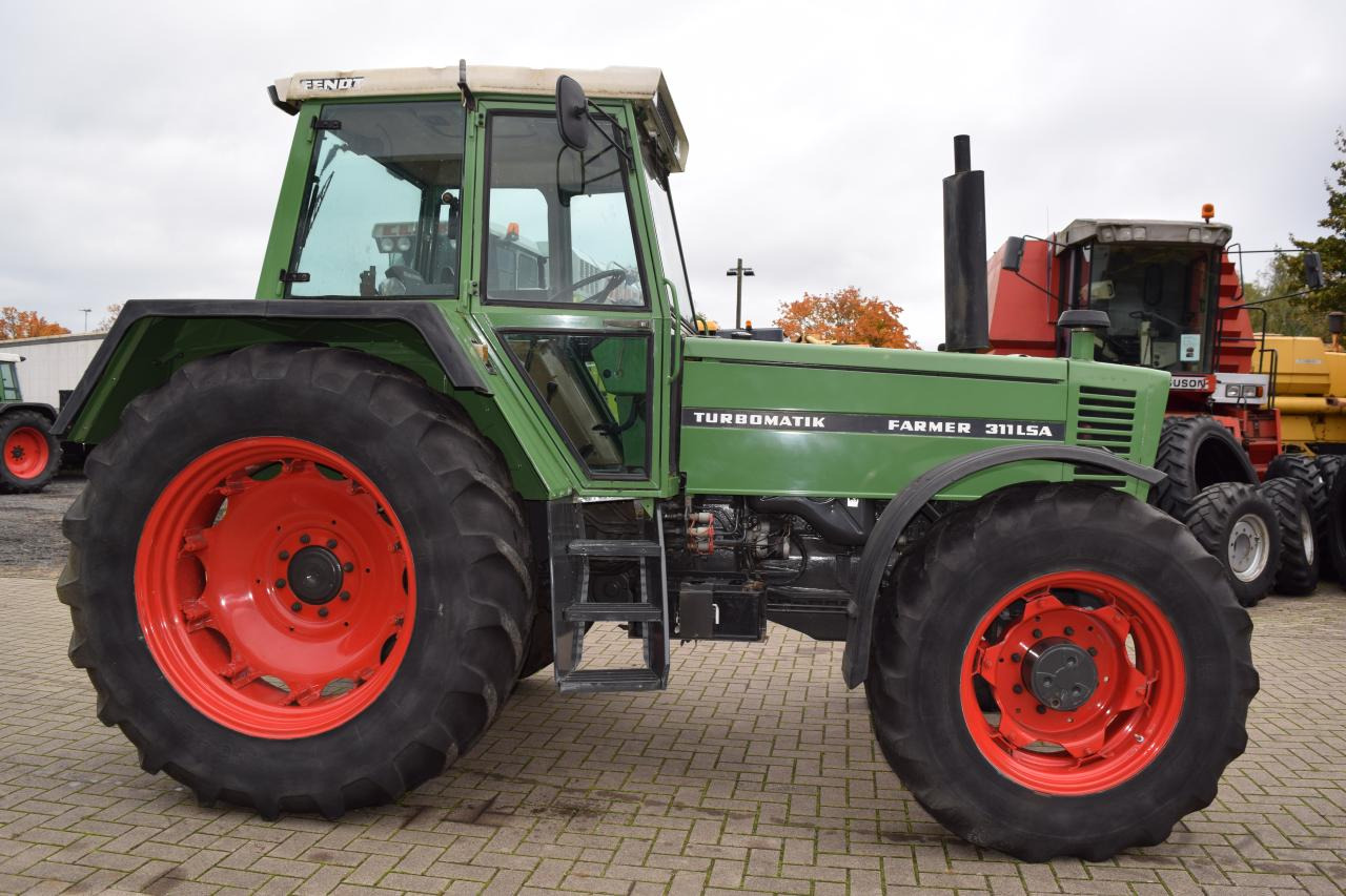 Fendt Farmer 311 LSA - Tractor: foto 1 Fendt Farmer 311 LSA - Tractor: foto 1