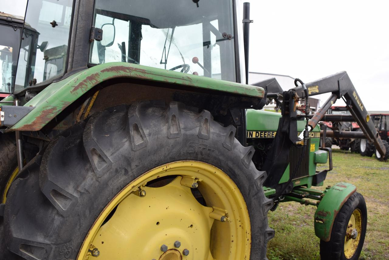 John Deere 1640 - Tractor: foto 4 John Deere 1640 - Tractor: foto 4