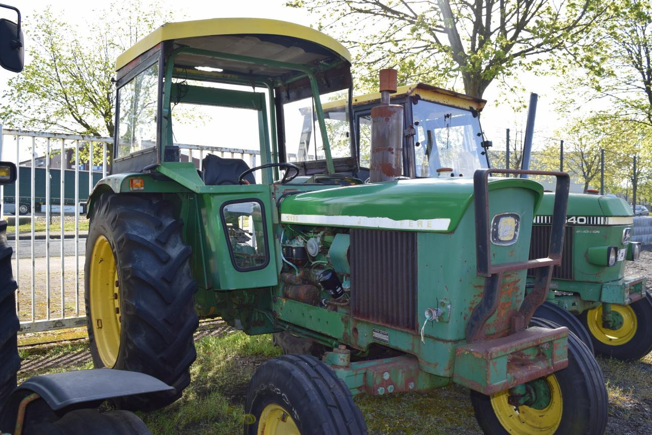 John Deere 2130 - Tractor: foto 1 John Deere 2130 - Tractor: foto 1