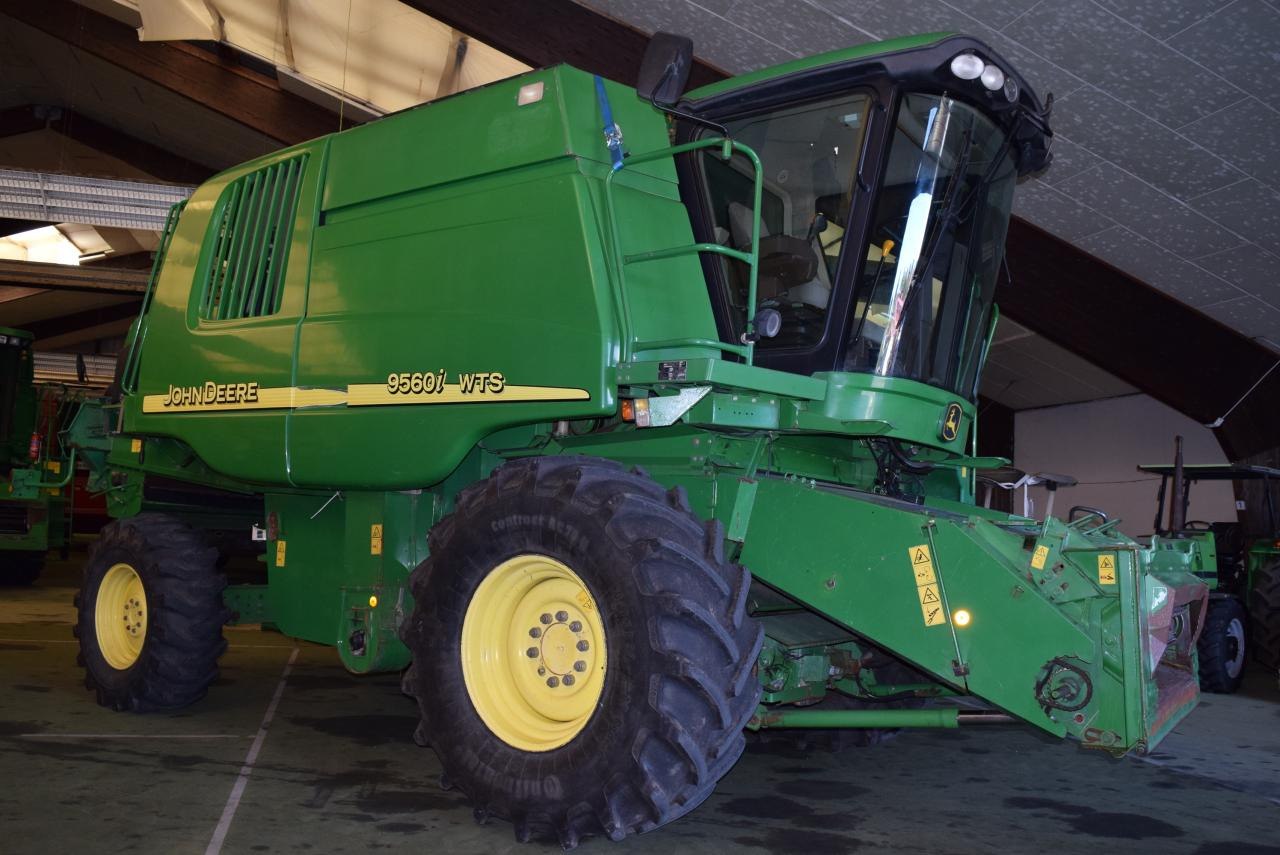 John Deere 9560 i WTS - Cosechadora de granos: foto 4 John Deere 9560 i WTS - Cosechadora de granos: foto 4