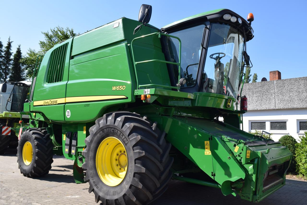 John Deere W 650 - Cosechadora de granos: foto 1 John Deere W 650 - Cosechadora de granos: foto 1