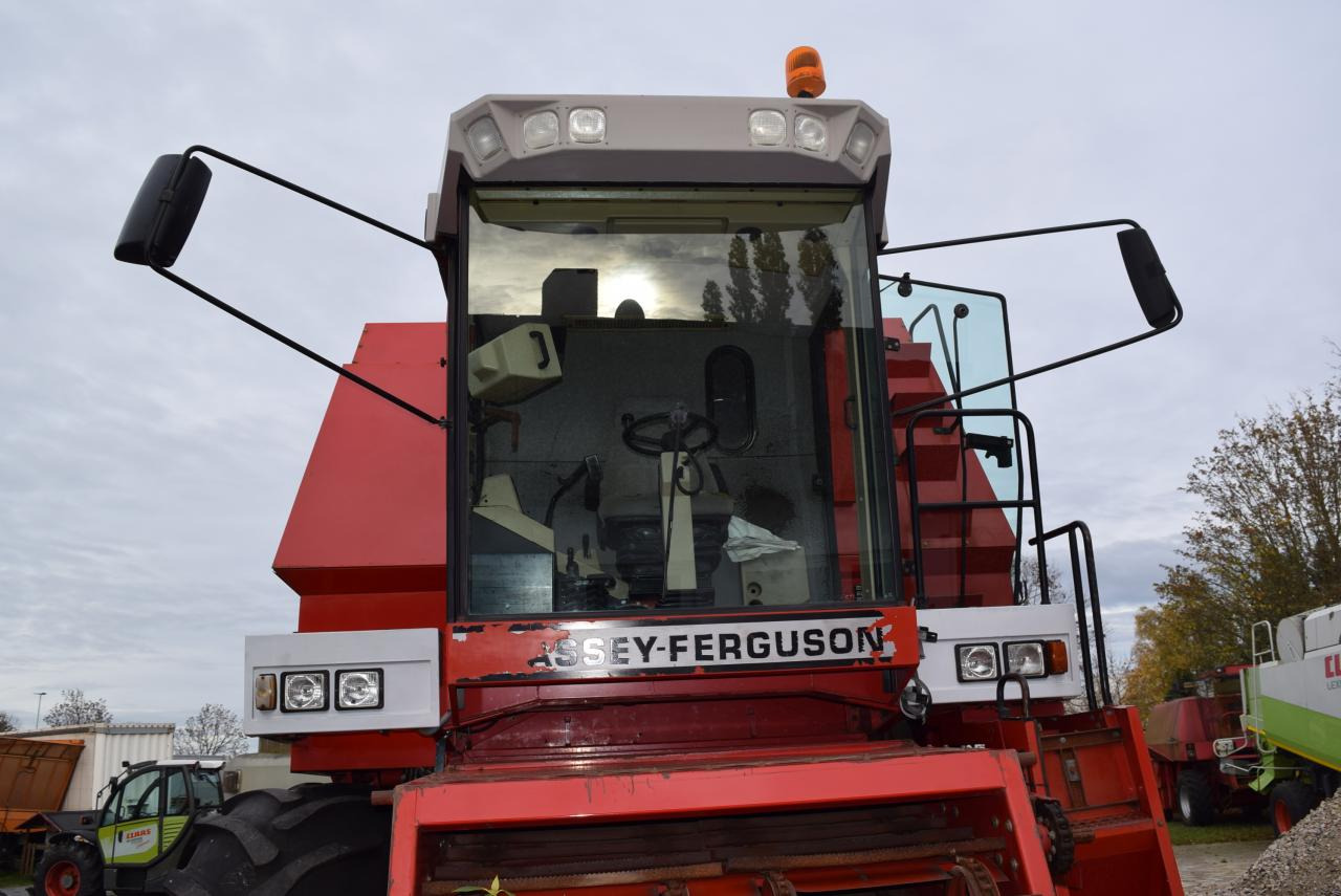 Massey Ferguson MF 38 - Cosechadora de granos: foto 4 Massey Ferguson MF 38 - Cosechadora de granos: foto 4