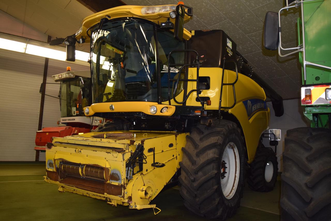 New Holland CR 9090 Elevation - Cosechadora de granos: foto 4 New Holland CR 9090 Elevation - Cosechadora de granos: foto 4