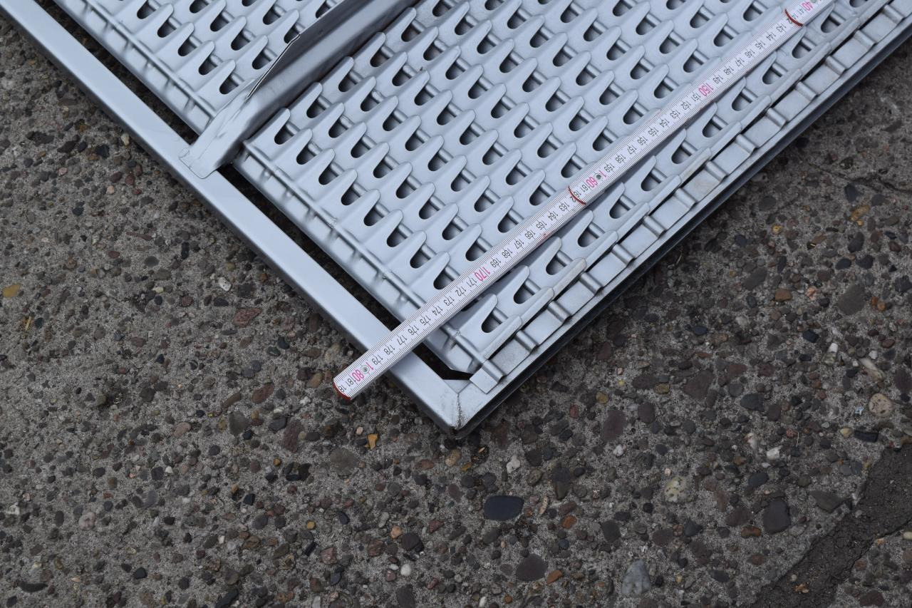 CLAAS Siebe für Claas - Piezas de recambio para Maquinaria agrícola: foto 4 CLAAS Siebe für Claas - Piezas de recambio para Maquinaria agrícola: foto 4