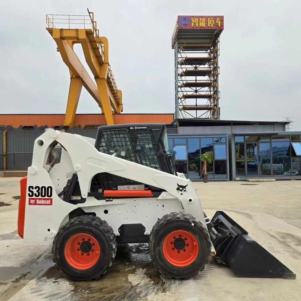Bobcat S300 - Minicargadora: foto 2 Bobcat S300 - Minicargadora: foto 2
