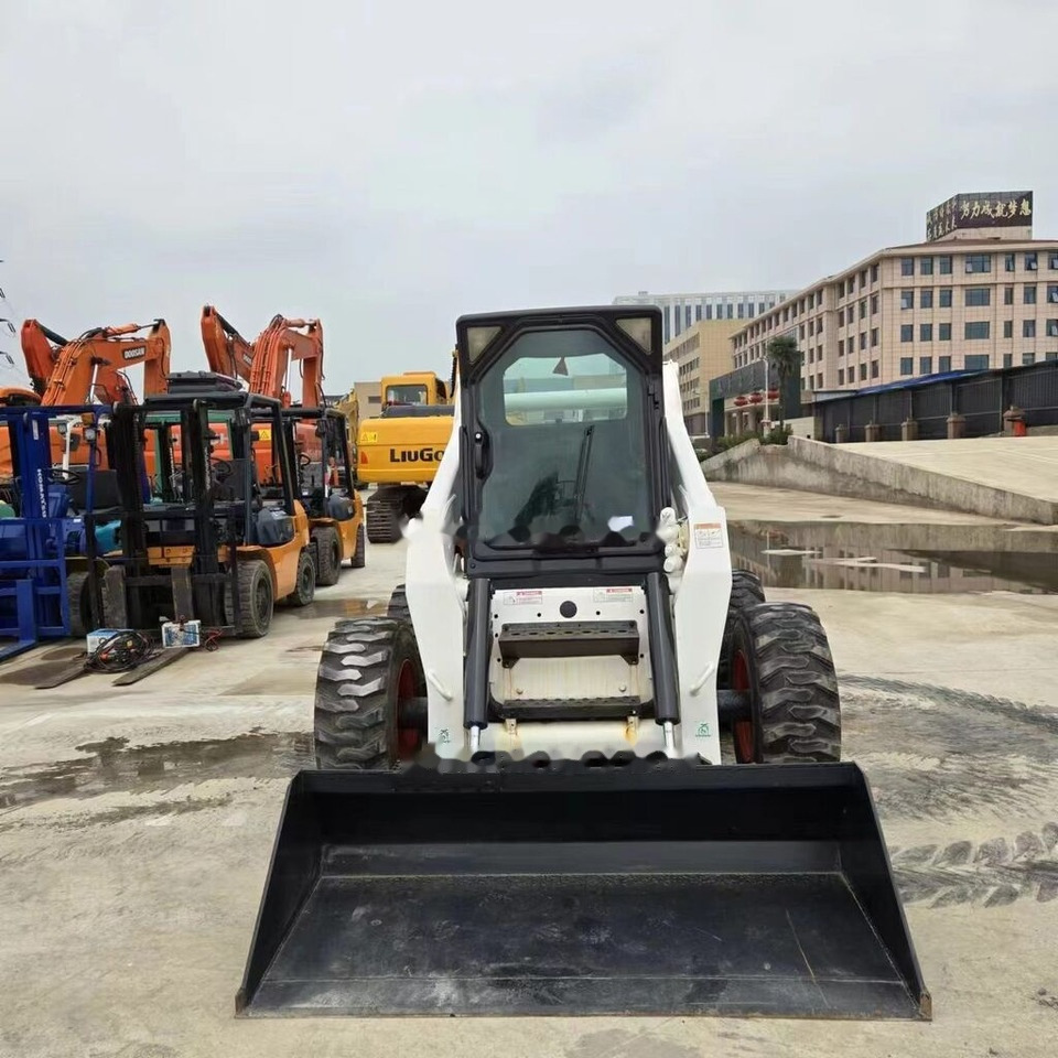 Bobcat S300 - Minicargadora: foto 5 Bobcat S300 - Minicargadora: foto 5