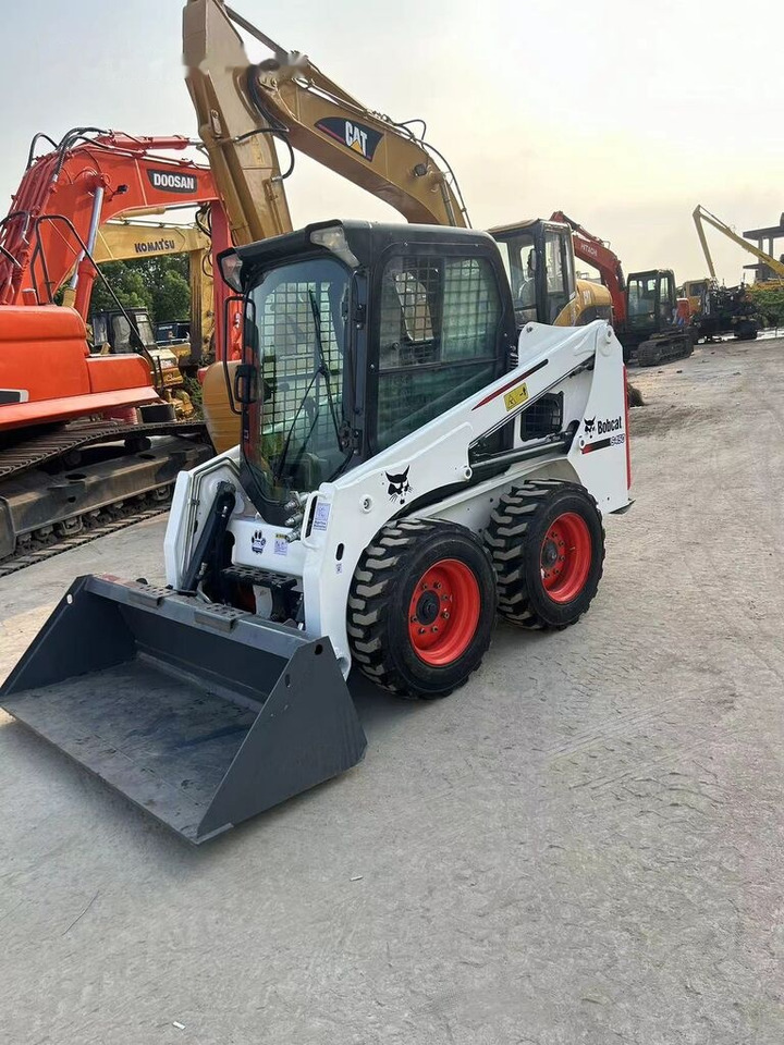 Bobcat S450 - Minicargadora: foto 5 Bobcat S450 - Minicargadora: foto 5