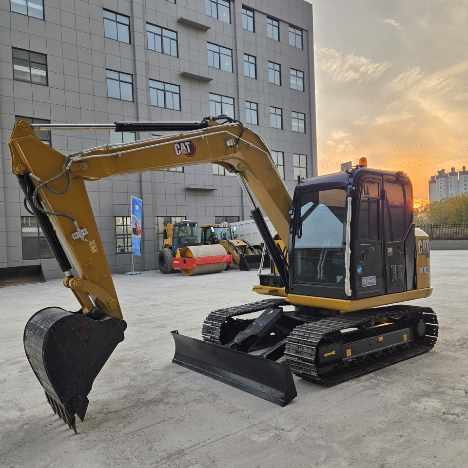Miniexcavadora CATERPILLAR 307E2: foto 6 Miniexcavadora CATERPILLAR 307E2: foto 6