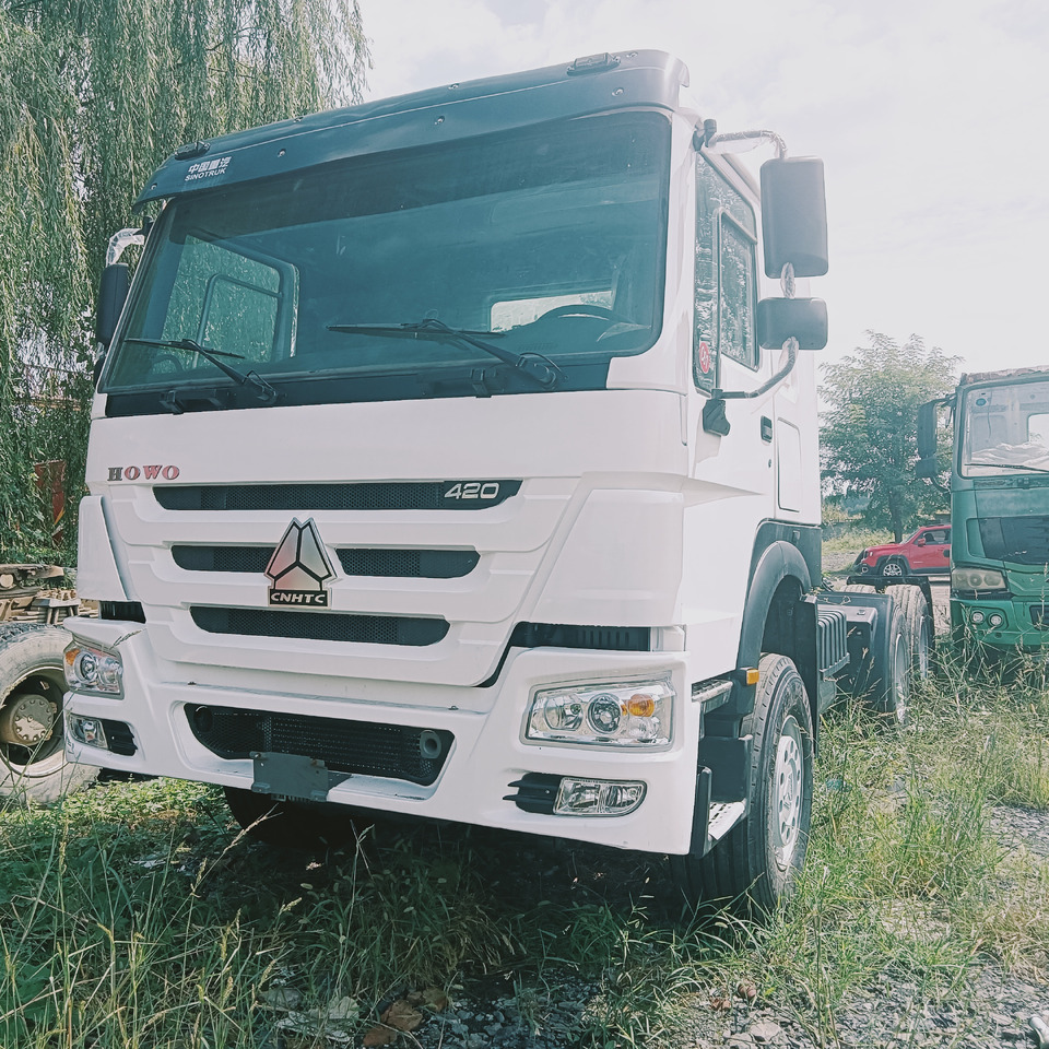 SINOTRUK HOWO - Cabeza tractora: foto 1 SINOTRUK HOWO - Cabeza tractora: foto 1