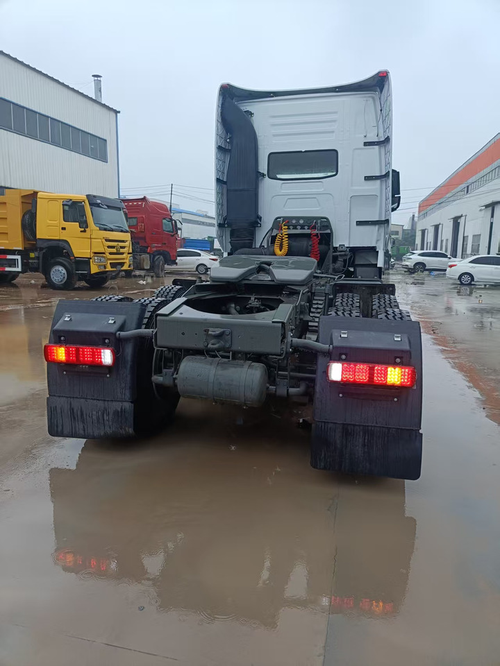 SINOTRUK HOWO - Cabeza tractora: foto 4 SINOTRUK HOWO - Cabeza tractora: foto 4