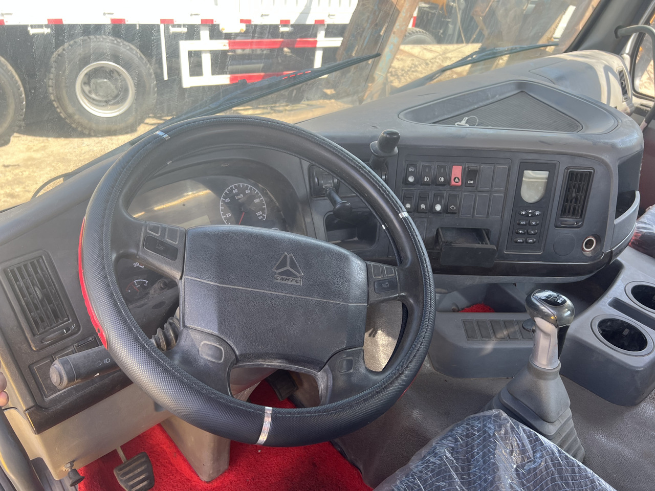 Cabeza tractora SINOTRUK HOWO trailer head: foto 9 Cabeza tractora SINOTRUK HOWO trailer head: foto 9