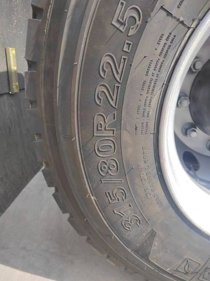 Sinotruk Howo - Cabeza tractora: foto 1 Sinotruk Howo - Cabeza tractora: foto 1