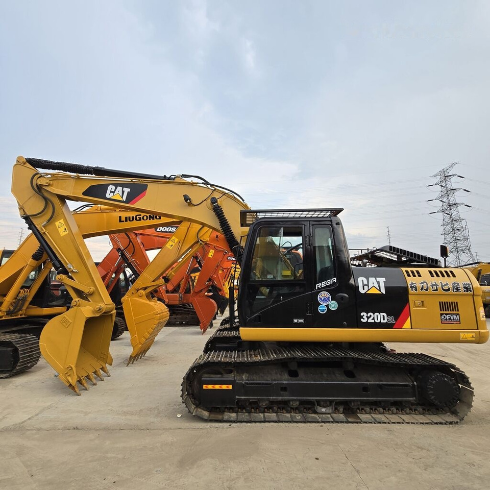 Caterpillar 320DL - Excavadora de cadenas: foto 2 Caterpillar 320DL - Excavadora de cadenas: foto 2
