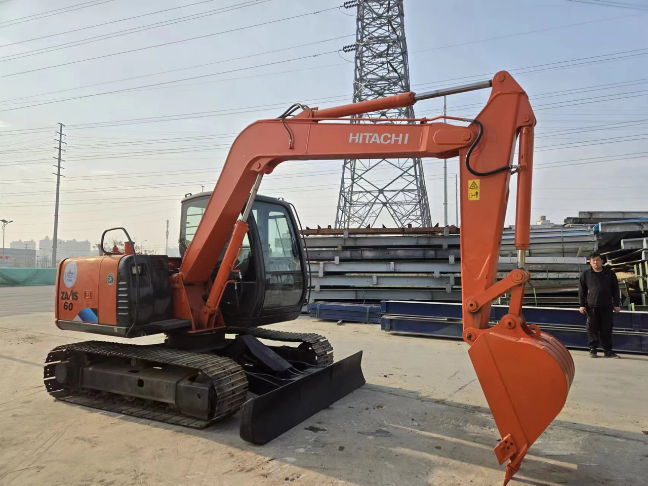 HITACHI ZX60 - Miniexcavadora: foto 5 HITACHI ZX60 - Miniexcavadora: foto 5
