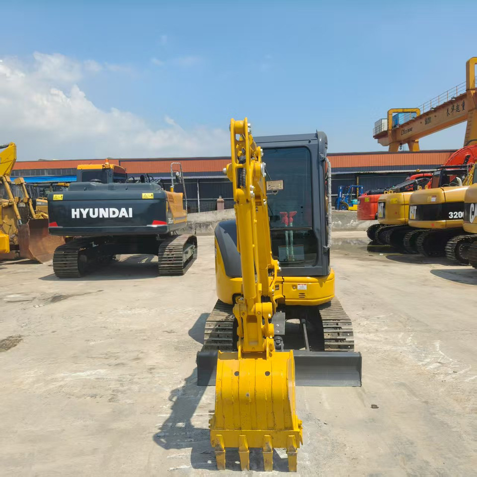 KOMATSU PC30 - Miniexcavadora: foto 2 KOMATSU PC30 - Miniexcavadora: foto 2