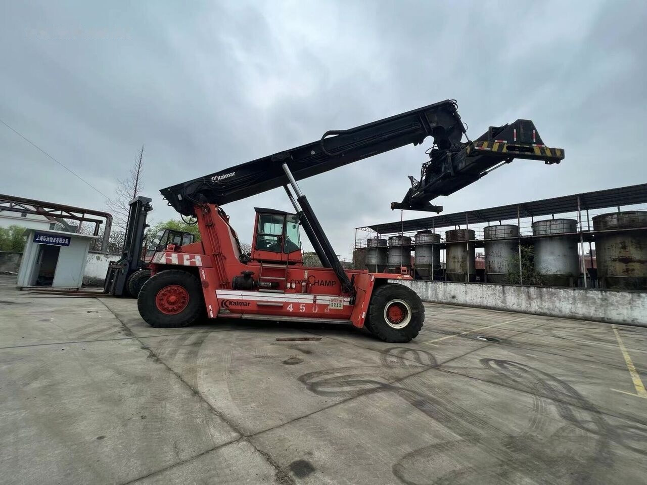 Kalmar DRF450-60S5 - Reach stacker: foto 2 Kalmar DRF450-60S5 - Reach stacker: foto 2