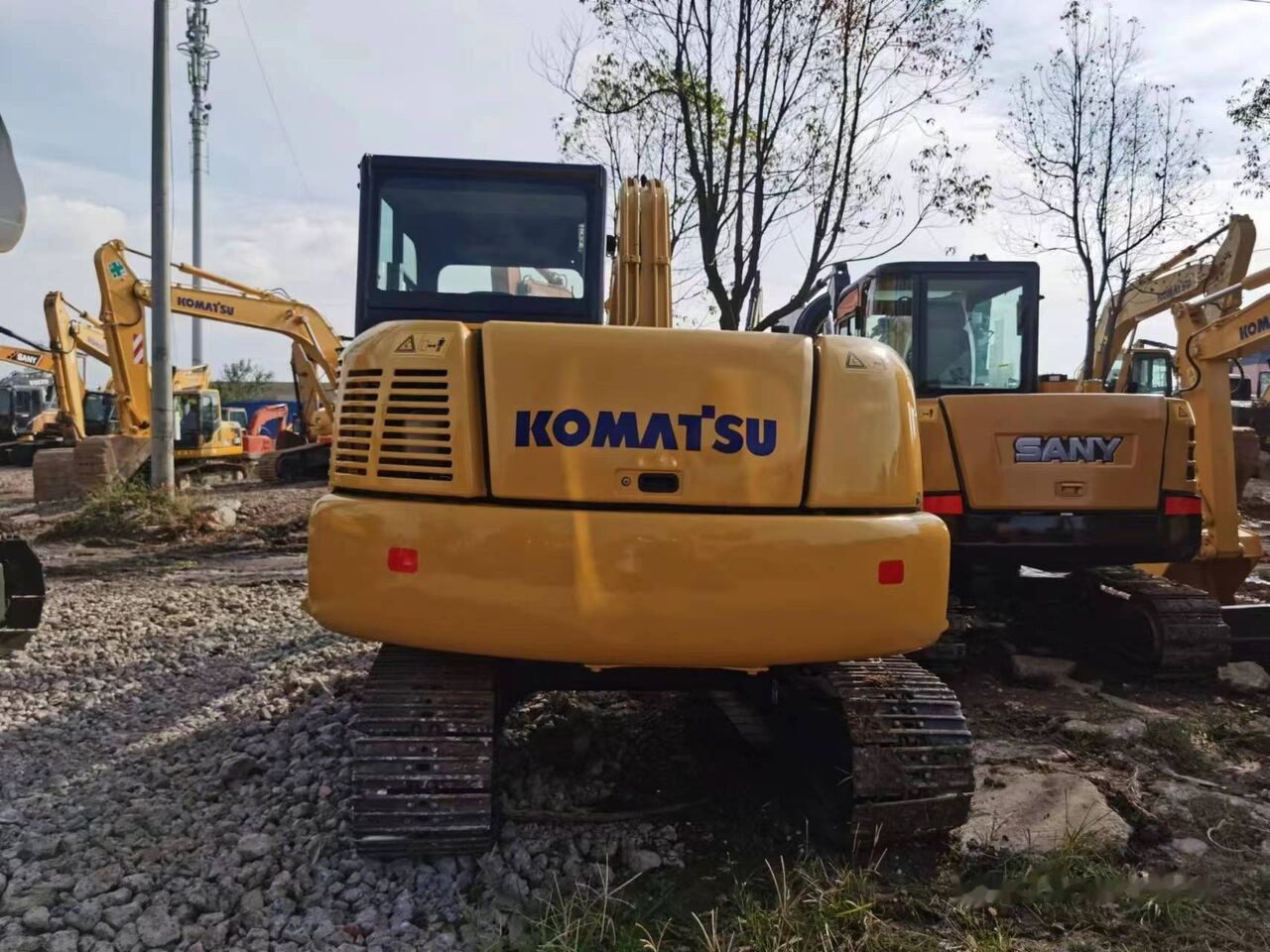Komatsu PC70-8 - Miniexcavadora: foto 1 Komatsu PC70-8 - Miniexcavadora: foto 1