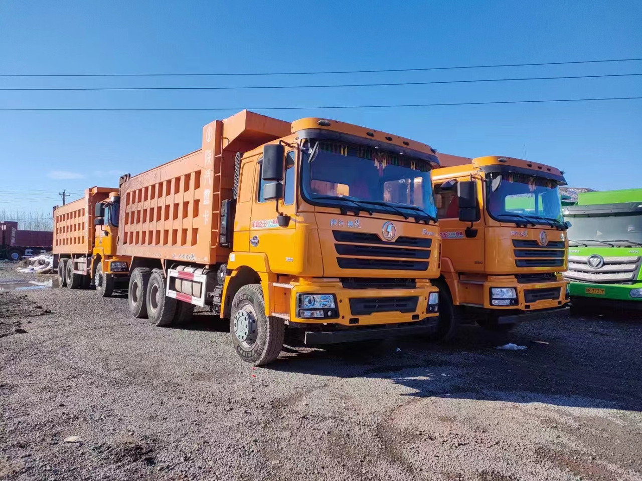SHACMAN F3000 - Camión volquete: foto 2 SHACMAN F3000 - Camión volquete: foto 2