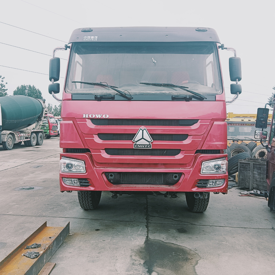 SINOTRUK HOWO - Camión volquete: foto 2 SINOTRUK HOWO - Camión volquete: foto 2